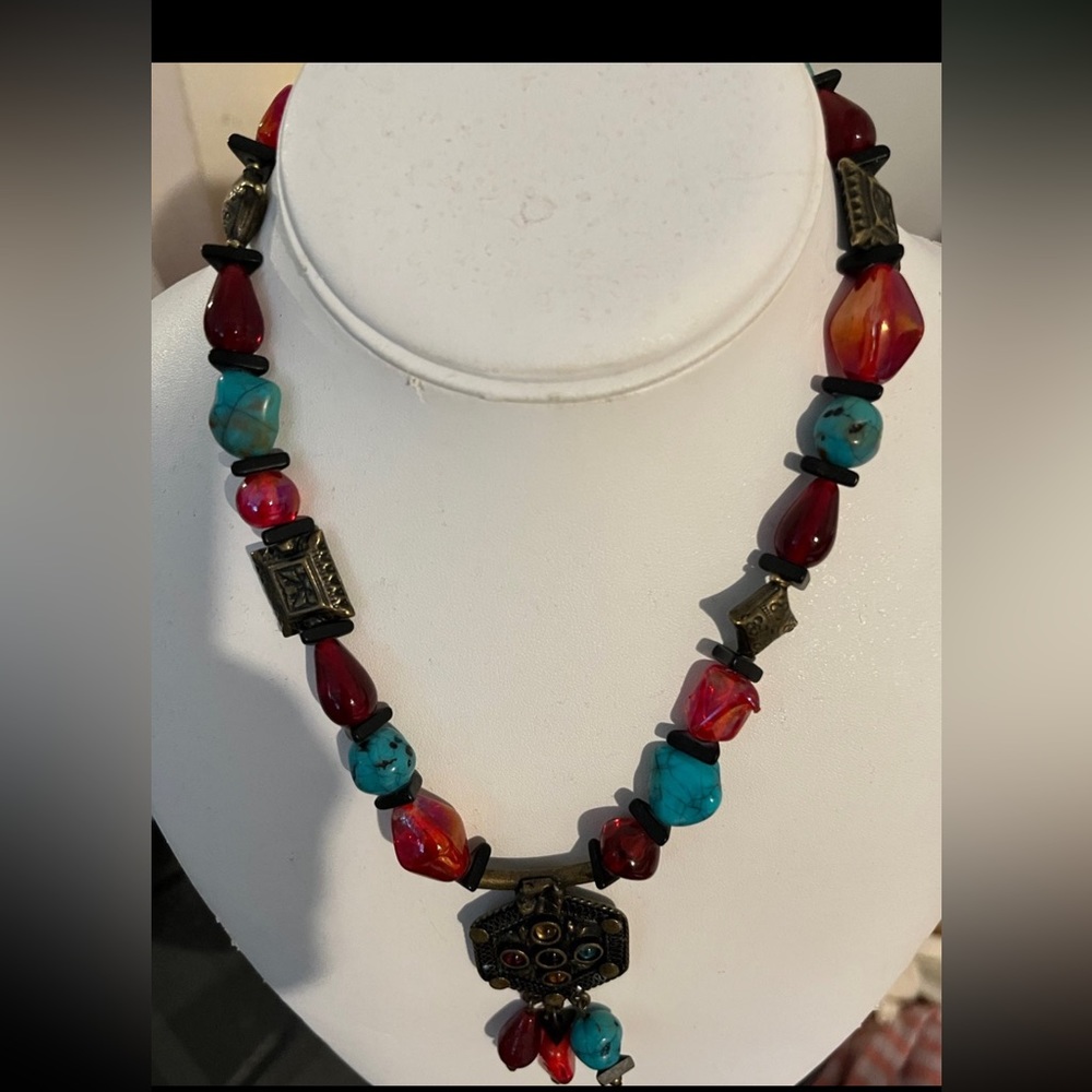 Chicos pendant beaded boho necklace